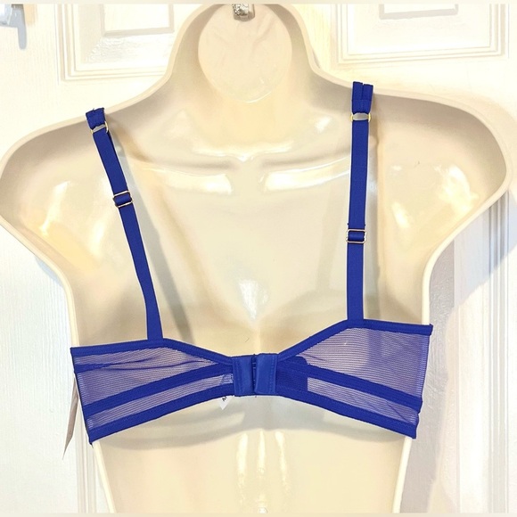 All You Lively Mesh Trim Bralette, Color Clamatis Blue, Size Medium, NWT - Picture 4 of 9